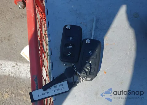 2012 Volkswagen Passat 2.5L S z USA, uszkodzony, nr VIN 1VWAP7A30CC027457